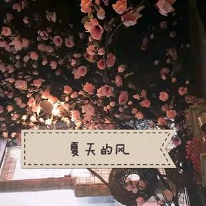 美女漏奶漏逼让男生舔
